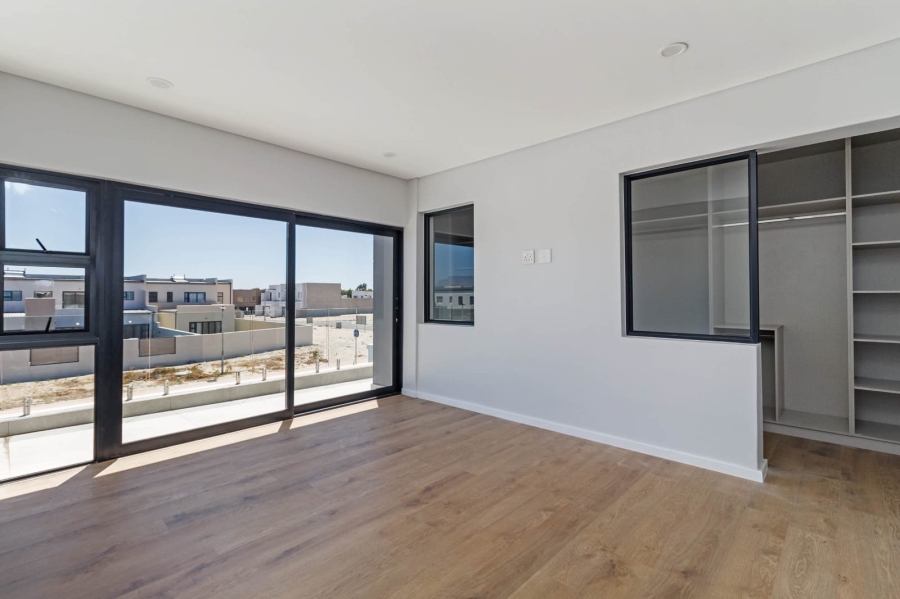 4 Bedroom Property for Sale in Sandown Western Cape